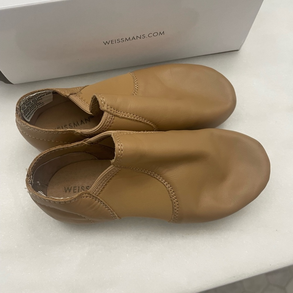 Weissman W800 Leather Slip-On Jazz Shoes in Caramel